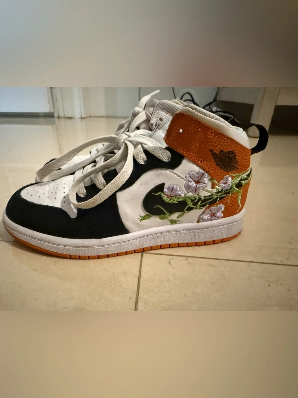 Nike Jordan Kids High-Top Sneakers White Black Orange Floral